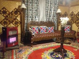 Adnan's Houseboat - 9