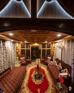 Adnan's Houseboat - 4