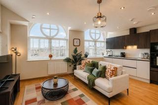 Premium 2-Bed Stay in Central Leeds - 9