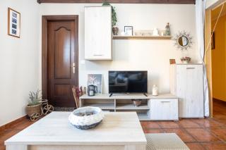 Casa Pipo - Rustic home, terrace & views, Colunga - 1