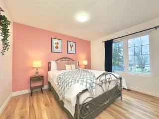 Large Private Room in Port Colborne - 7