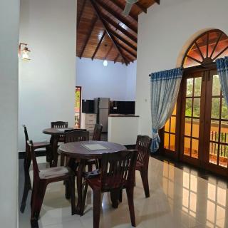 Hotel Transylvania - Negombo - 4