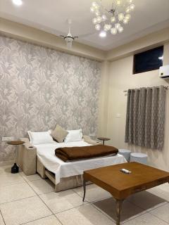 B-16 Stays Boutique Stay with Kitchen Central Jodhpur - 6