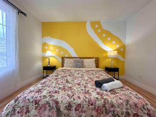 Bright Private Room in Large Home in Port Colborne - 0