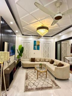 4 Bedroom Royal Bungalow in DHA Phase 6, Near PKLI - 2
