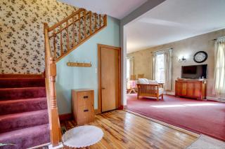 4BR Saint Paul Home w/ Private Patio - 4