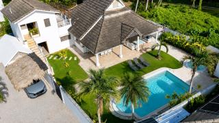 5 Bedroom Beachside Villa with Pool - 7
