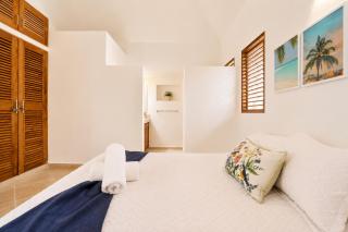 5 Bedroom Beachside Villa with Pool - 6