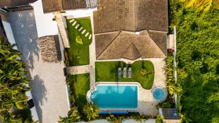 5 Bedroom Beachside Villa with Pool - 3