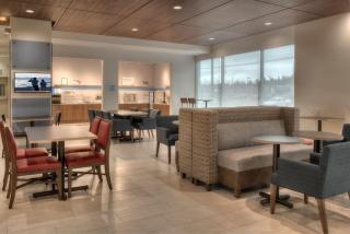 Holiday Inn Express & Suites Victoria-Colwood by IHG - 2