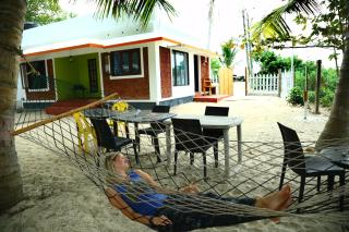 Funky Art Beach House - Alappuzha - 3