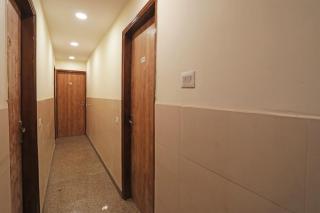 OYO Flagship Crown Inn - 9