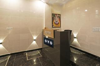 OYO Flagship Crown Inn - 4