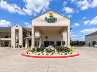 Quality Inn & Suites Victoria South - 0