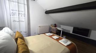 Résidence Les Poiriers - Petite chambre 2 mansardée tout confort avec salle de bain privative - 8