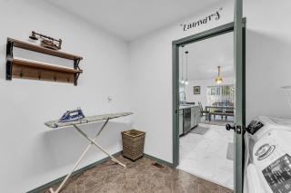 Starlight Retreat Hot Tub Sleeps 11 - 5