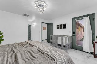 Starlight Retreat Hot Tub Sleeps 11 - 2