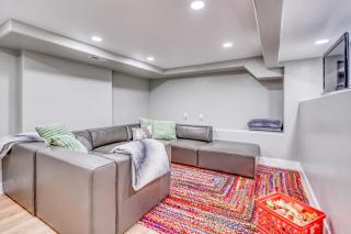 Hillside Hideaway at 109 Lee St - 7