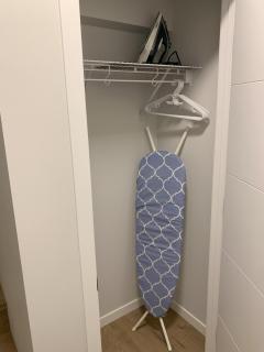 2 Bedroom Comfy Guest Suite in Southwest Calgary - 1