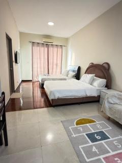 Silverscape 4pax nice city view self ckeck in - 3