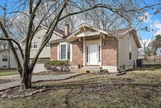 Blair's House in St Peters 4 Bed 2 Bath Sleeps 10 - 4