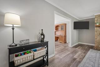 Blairs House in St Charles 4 bed 2 bath - 2