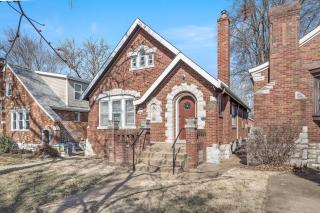 Blair's Amazing House Sleeps 10 5 Beds 2 Bath - 0