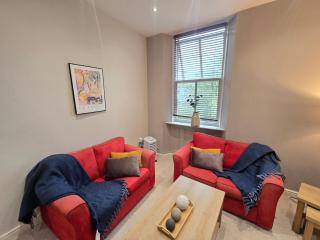 Two Bedroom Apartment With Free Parking - 7