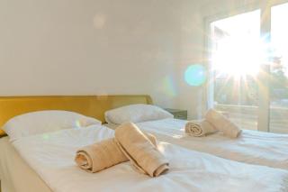 Free parking I 2 BR, kitchen & terrace - 1