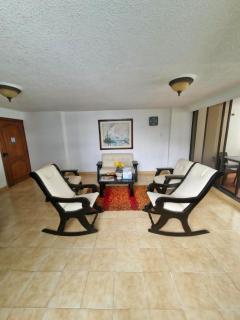 Elegant oceanfront family apartment - 2