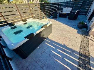 Bliss Garden Jacuzzi - 6