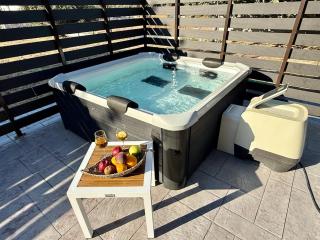 Bliss Garden Jacuzzi - 3
