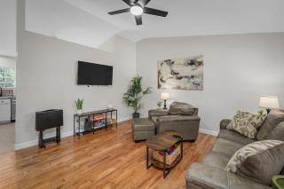 Blair's House Minutes from SSM St Claire Sleeps 8 - 4