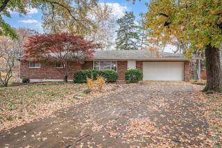 Blair's Creve Coeur Cozy Ranch 3 Bed 2 Bath GameRm - 9