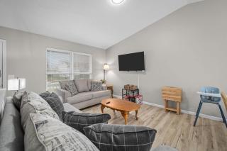 Blair's O'Fallon Blue Bliss 3 Bed 1 Bath Game Room - 4