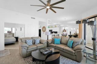 Waterfront 1st Flr, Gated, 2 BD Office, Trail - 6