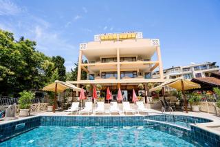 Hotel Capri - 0