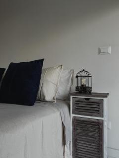 Modern apartment steps from the beach - 0