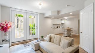 Oakville 2 Bedroom Apartment - South Shell Beach - 6