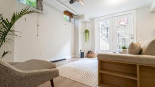 Oakville 2 Bedroom Apartment - South Shell Beach - 2