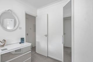 The Roost Group - Two Bedroom House - 3