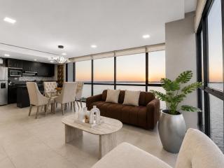 Suite Esquinera con Vista al Rio Puerto Santa Ana, Guayaquil - 7