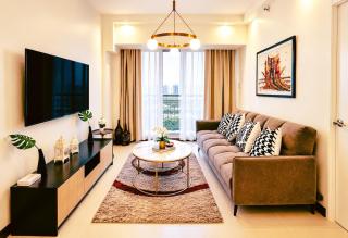 Elegant 3BR Condo with Resort Pools Near BGC Taguig - 8