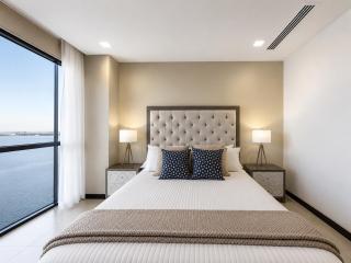 Suite Esquinera con Vista al Rio Puerto Santa Ana, Guayaquil - 1