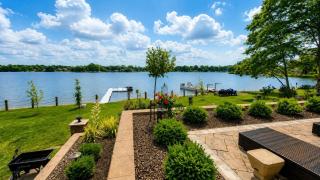 Private Island Retreat With Beach and Hot Tub - 9