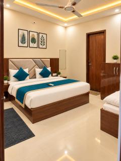 Hotel Blossom Rooms By RadhaDham Affordable Stay with Prime Location - #Garden #Parking #Fully AC #Modern Newly build Property - 4