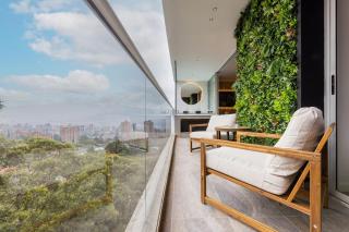 16th Floor Luxury Suite with Private Jacuzzi & Mountain View - 7