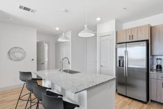 Stylish 2BR near PGA and Universal Studios - 3
