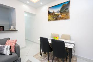 Cosy 2BR Mombasa CBD with Partial Ocean & City Views - 15 mins to Airport - 2