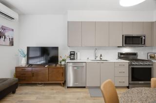 Ballard Bright Modern Townhome with Rooftop Deck - 1